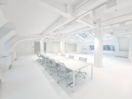 DeuxEtDemi Deux Et Demi Deux&Demi Deux & Demi bureaux bureau offices Paris Balenciaga blanc